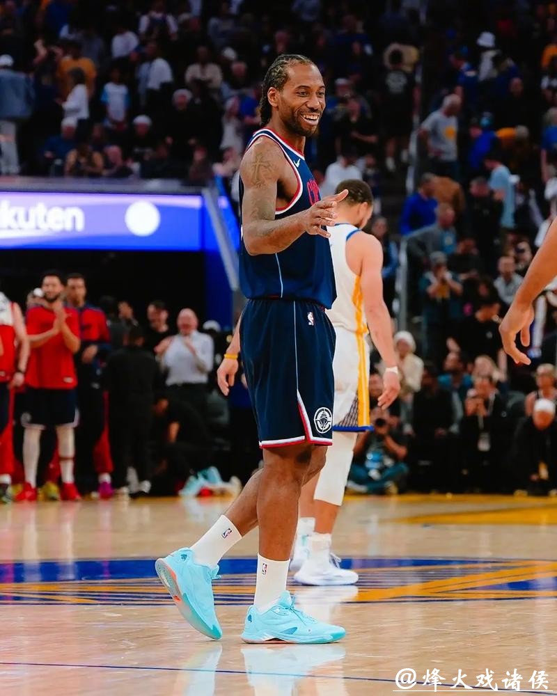 膝伤还没好!莱昂纳德将从赛季开始无限期缺阵 膝伤还没好!莱昂纳德将从赛季开始无限期缺阵