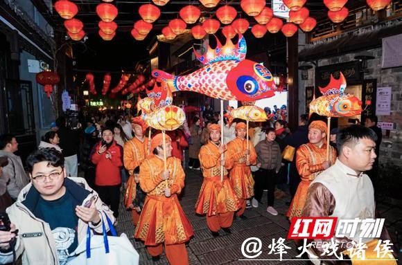 2026长沙新春灯会点亮靖港古镇 2026长沙新春灯会点亮靖港古镇