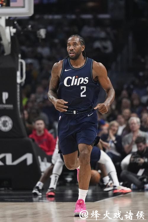 福克斯49分国王险胜爵士 独行侠胜马刺止4连败